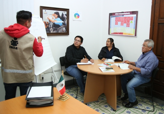 Foto: Especial Reduce un 3.8 % el índice de analfabetismo en el estado de Puebla, según IEEA