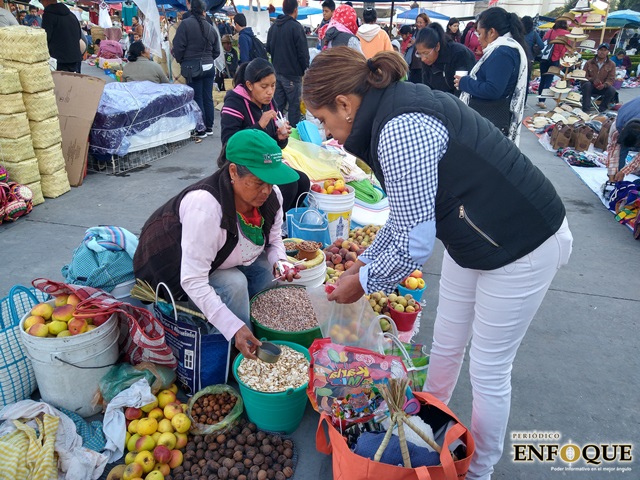 El dinero pierde el valor con el trueque en San Pedro Cholula: Luis Alberto Arriaga Lila