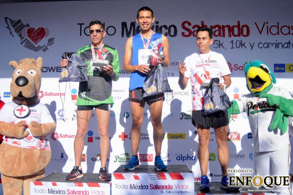 Más de 1,500 corredores participaron en la carrera de la Cruz Roja en Puebla