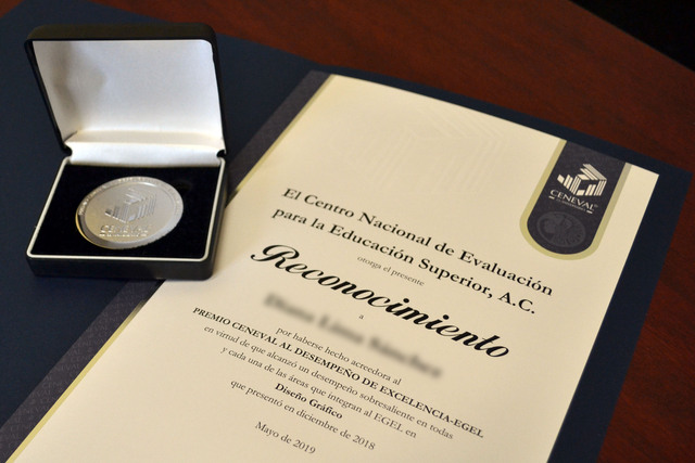 Foto: Cortesía  Estudiantes BUAP forman parte del 2 % que obtiene el Premio Ceneval