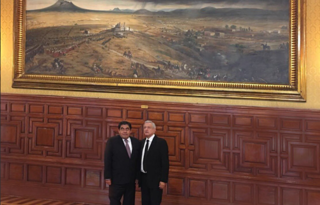 Se reúne Barbosa Huerta con AMLO en Palacio Nacional 