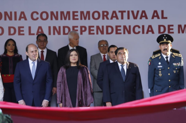 Foto: Twitter  Preside Barbosa Huerta ceremonia conmemorativa de la Independencia de México