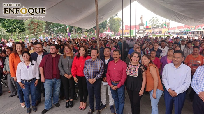 Entrega Arriaga lila calentadores solares en favor de 230 familias de San Pedro Cholula 