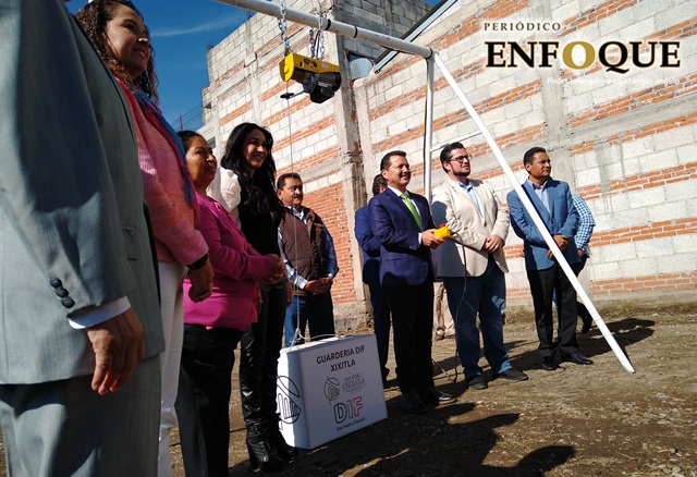 Colocan primera piedra de Guardería Municipal de San Pedro Cholula 