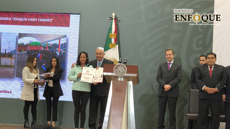 AMLO arranca el programa “La Escuela es Nuestra en Puebla" 