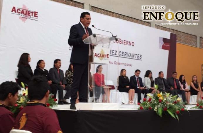 Roberto Ramírez, edil de Acajete rinde su primer informe, destaca su labor en materia de seguridad y obra pública