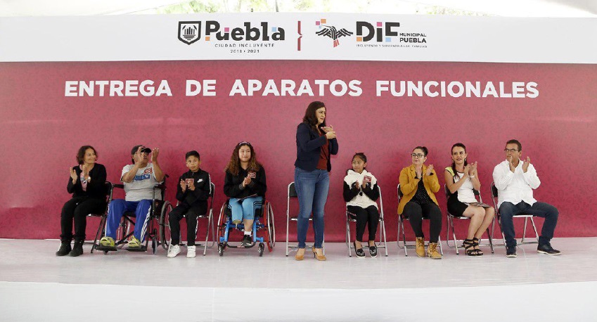 Foto: Cortesía  SEDIFPue entrega 373 aparatos auditivos y ortopédicos