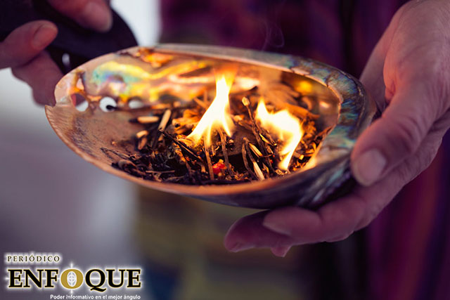 ¿En qué consiste una ‘limpia’ y de dónde proviene el culto?