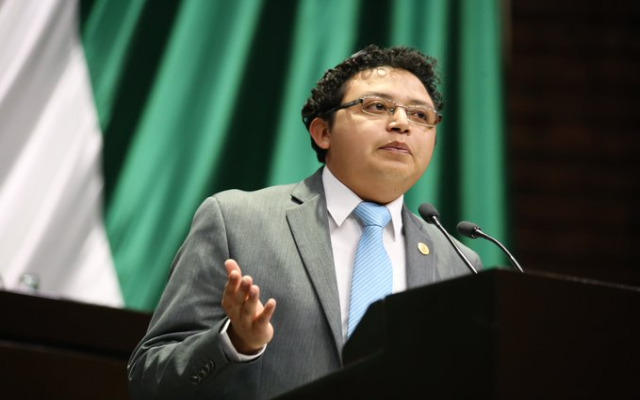 Diputado federal renuncia a bancada de Morena porque en Puebla no se aprobó el matrimonio igualitario