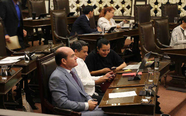 Plantean que toma de protesta de gobernador entrante solo pueda hacerse ante el Congreso