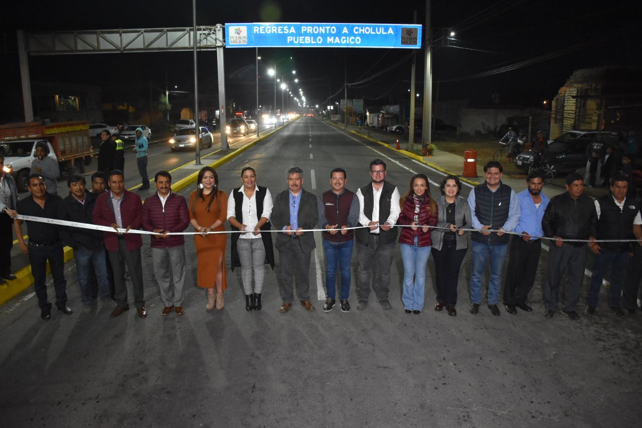 Foto: Cortesía  Inaugura Luis Alberto Arriaga modernización de carretera federal  México-Puebla; proyecto coordinado con el gobierno del estado