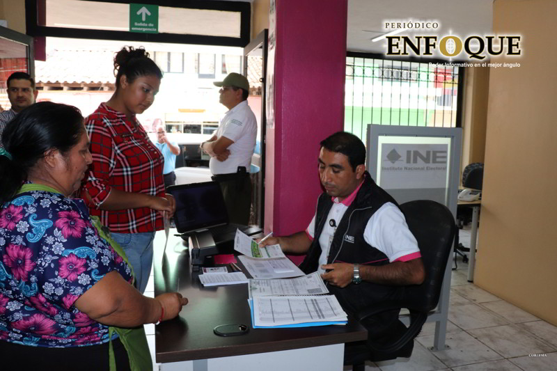 INE pide renovar credenciales ante fecha de vencimiento 