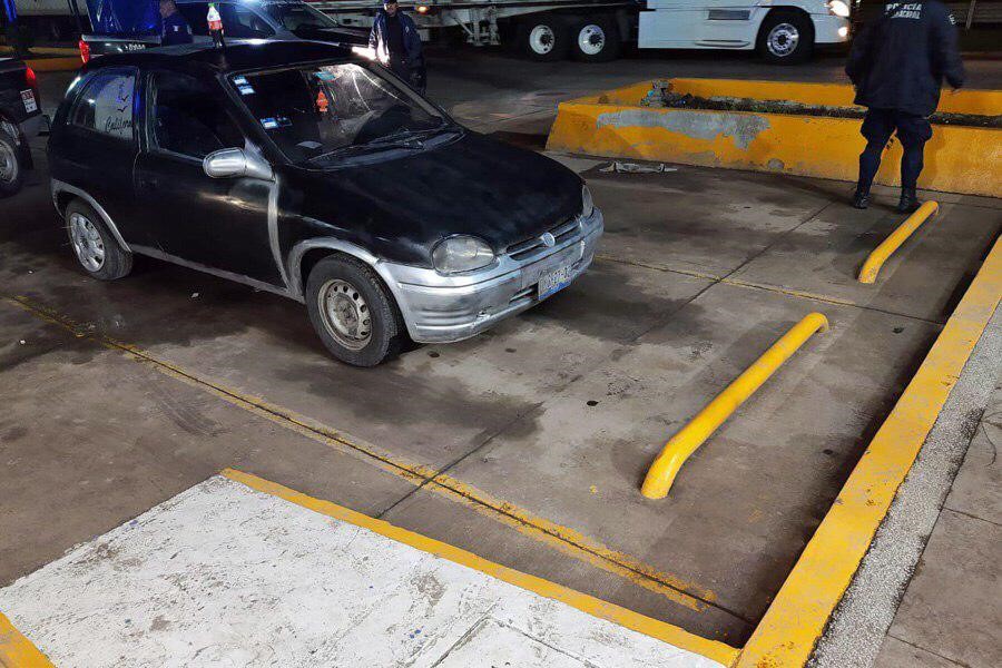 Foto: Cortesía  Recupera policía de Coronango vehículo robado y detiene a un sujeto