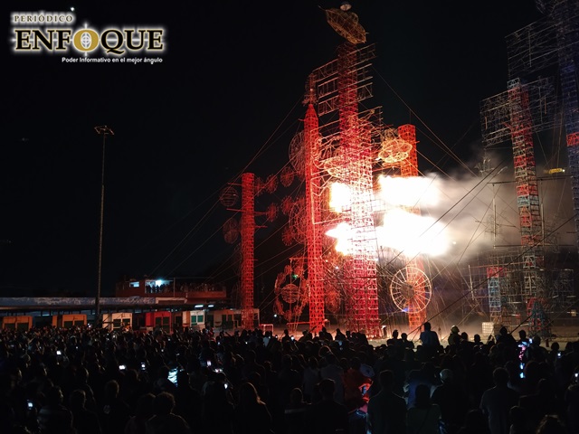 Realizan espectacular quema de pirotecnia en Cholula a cargo del artista chino Cai Guo-Qiang 