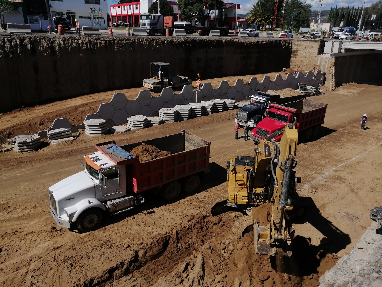 Foto: Cortesía  Construye SECODUVI puentes vehiculares de retorno en la carretera Tlaxcala-Apizaco