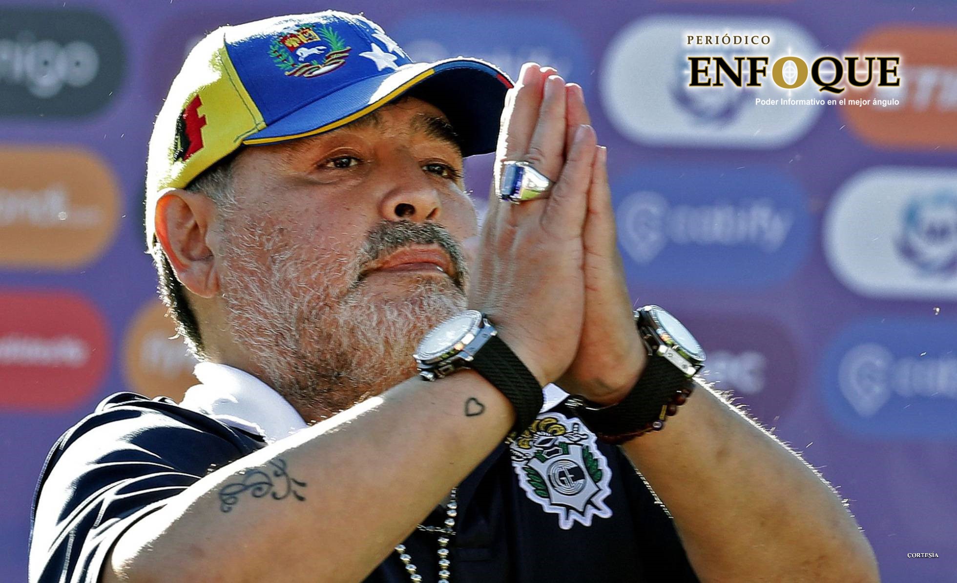 Sorprende Diego Maradona con renuncia como DT en Argentina