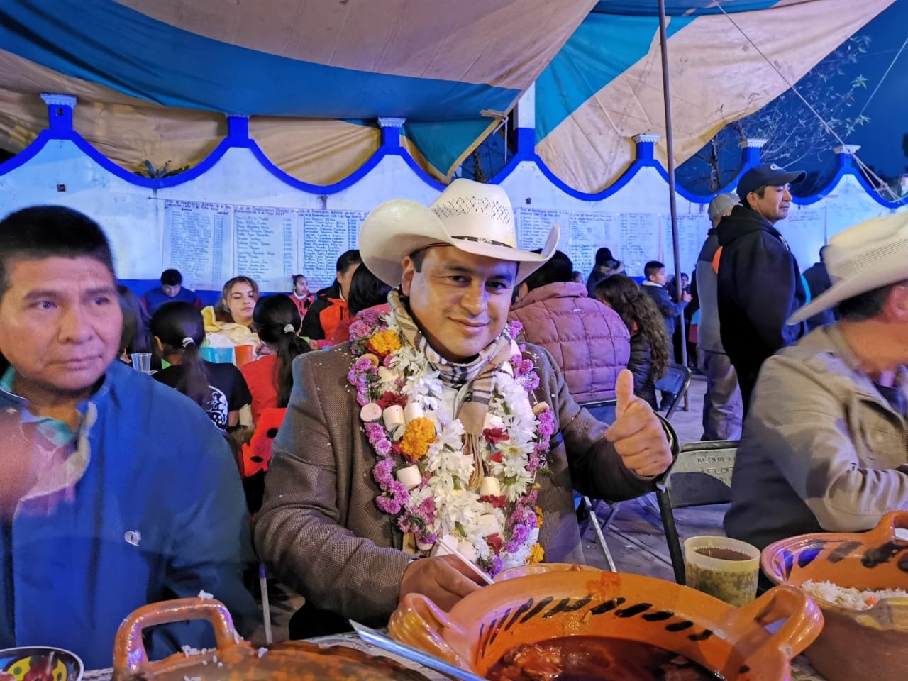 Foto: Cortesía  Ebodio Santos, edil de Zacapoaxtla, pide a pobladores reducir el uso de productos desechables.