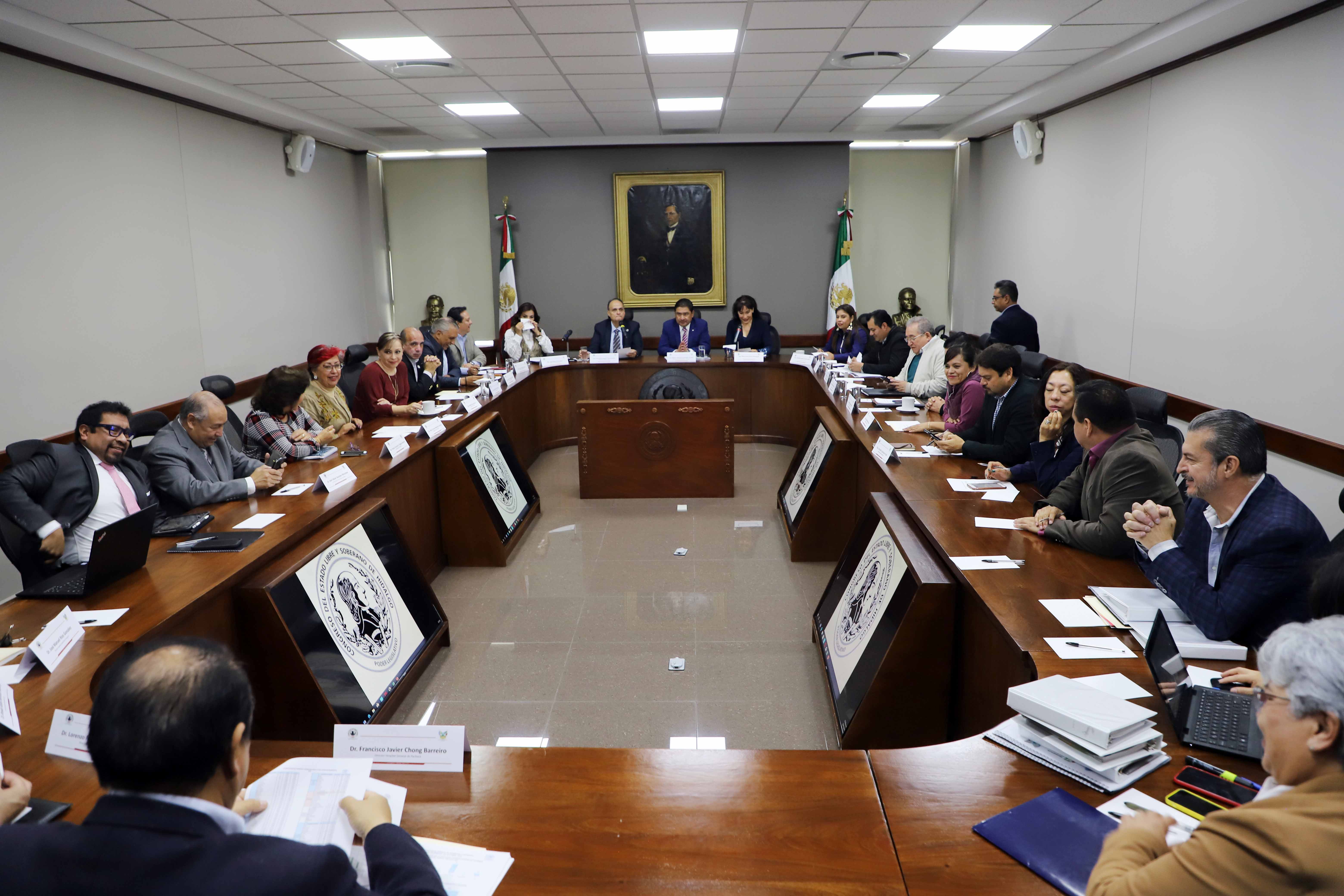 Foto: Cortesía  Marco Antonio Escamilla Acosta realiza mesa de trabajo con diputados locales en Hidalgo