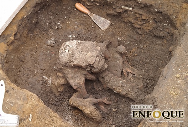 Foto: Omar Sánchez Encuentran 7 entierros prehispánicos en San Andrés Cholula durante obras de pavimentación