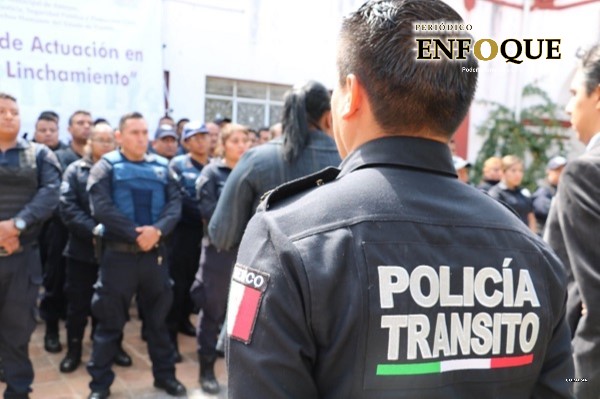 Foto: Cortesía  Policías de Amozoc realizan paro de labores por falta de pago