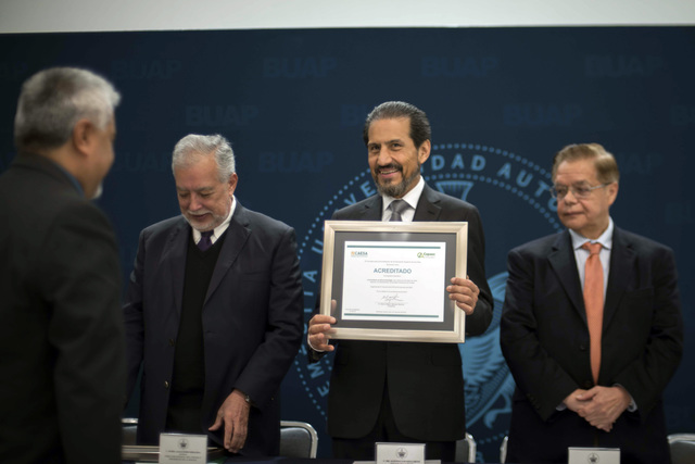 Foto: BUAP BUAP recibe reconocimiento por calidad de sus programas académicos por parte de COPAES y CIEES