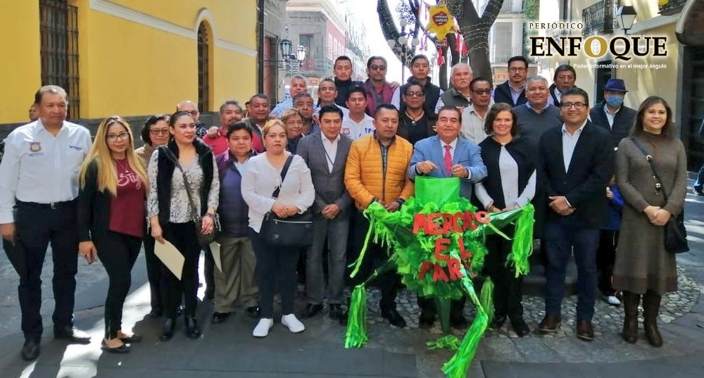 Foto: César Valdez En Puebla inauguran la Calle de las Piñatas (Video)