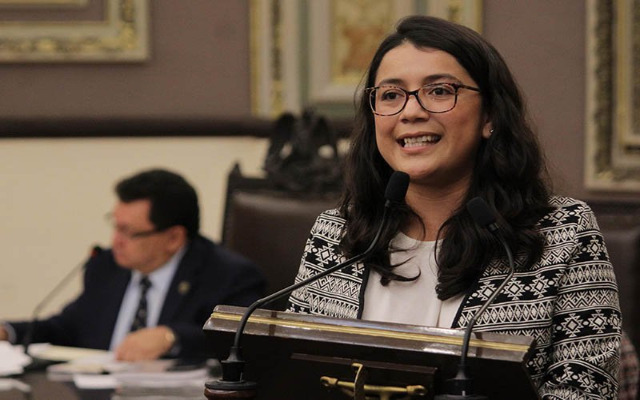 Diputados avalan eliminar espacios para fumadores en establecimientos