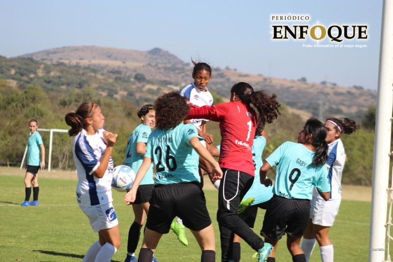 Puebla Femenil, avasallador en primer amistoso de pretemporada