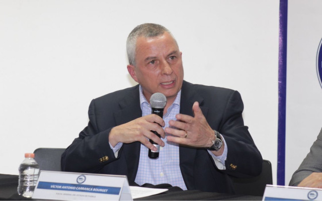 Víctor Carrancá oficializa su salida de la Fiscalía