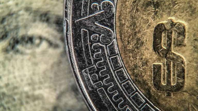 Foto: Cortesía Peso toca su mejor nivel desde julio por abajo de los 19 por dólar