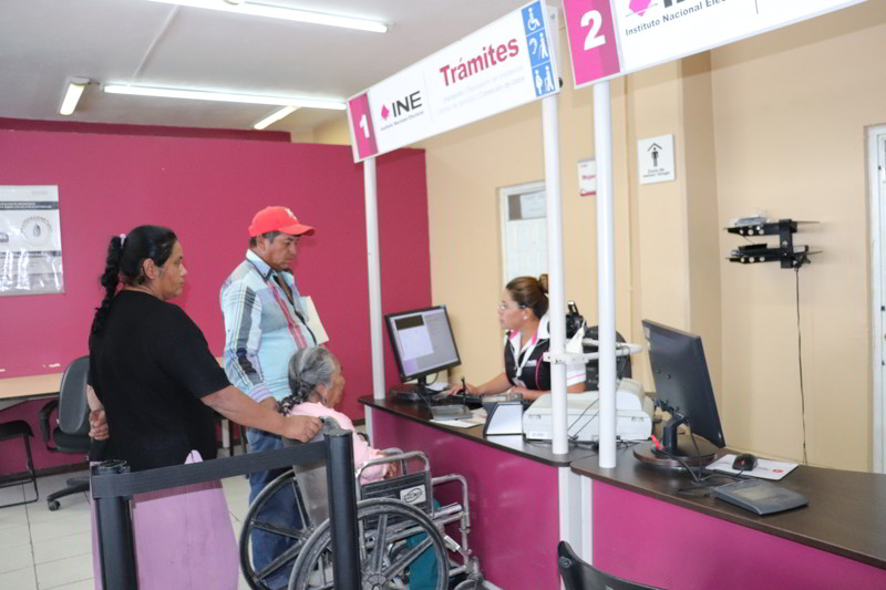 INE Puebla da atención prioritaria a grupos vulnerables