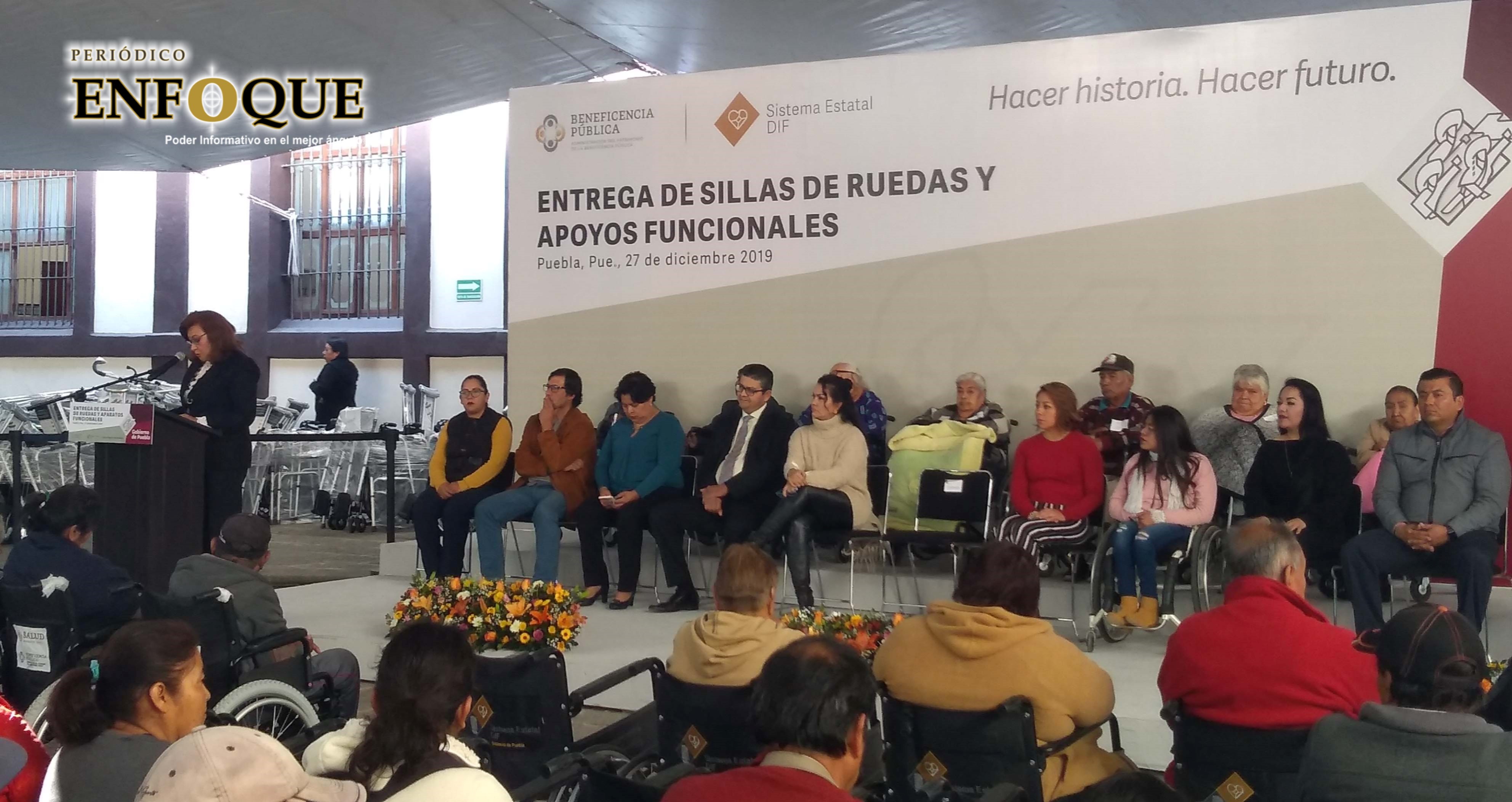 Foto: Daniel Jiménez Entrega SEDIF sillas de ruedas y apoyos funcionales a personas con discapacidades (Video)