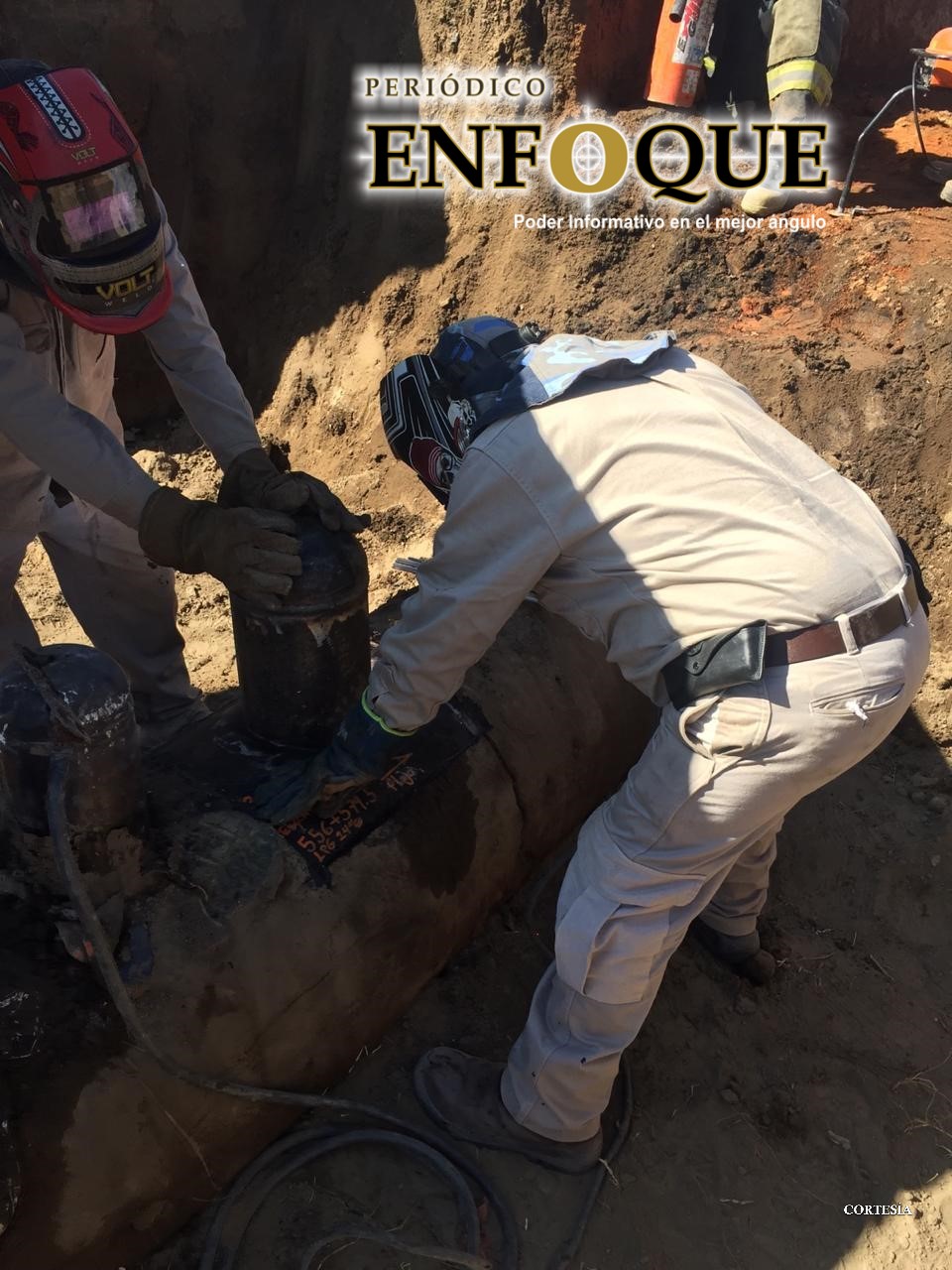 Foto: Cortesía Sofocan incendio controlado en ducto de Tepeaca