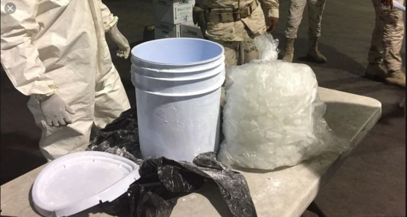 Decomisan en CDMX casi 3 toneladas de metanfetamina que iba oculta en madera