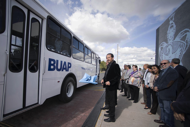 BUAP fortalece su Sistema de Transporte Universitario