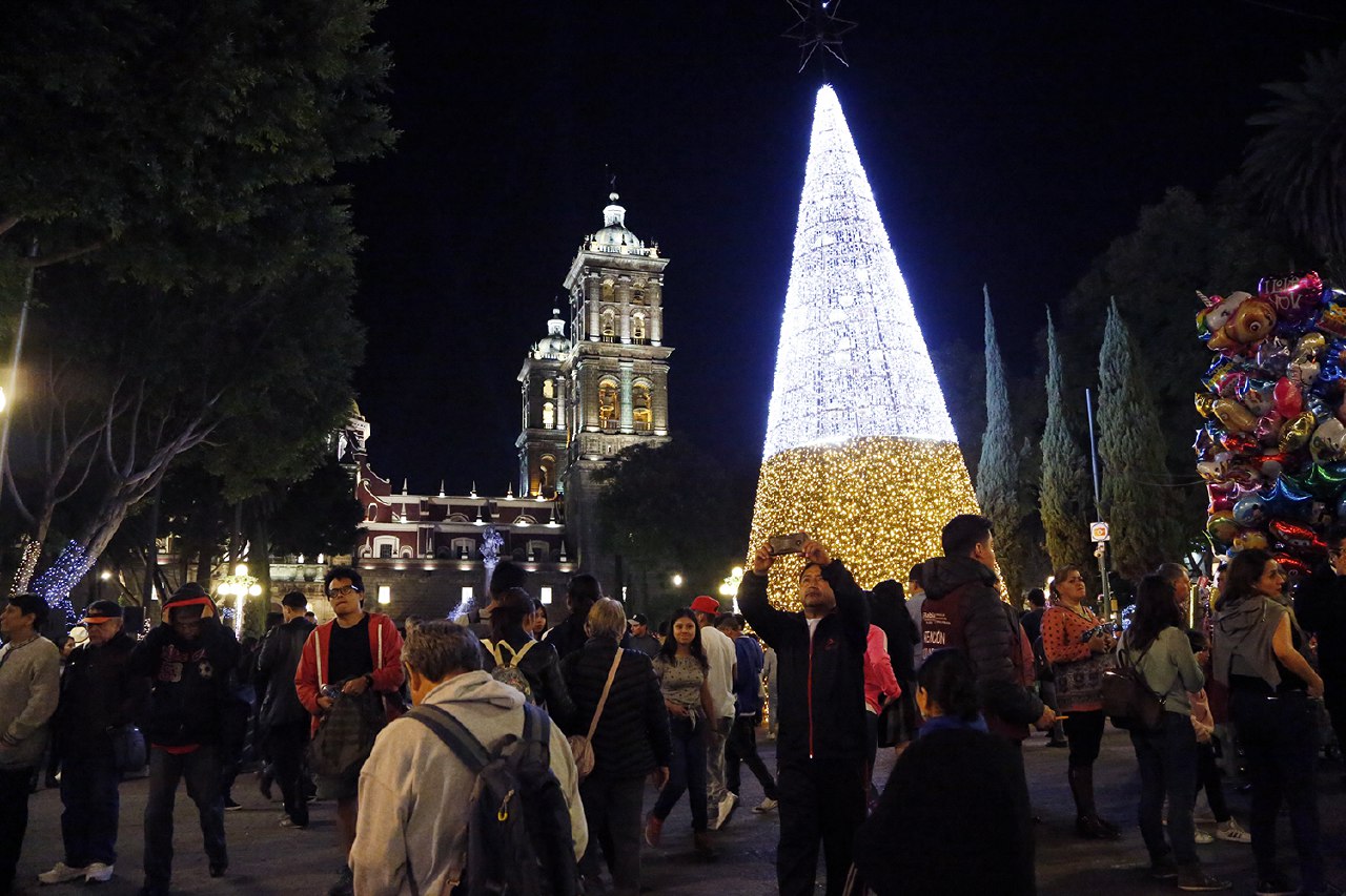 Cortesía Encienden la iluminación navideña en la ciudad de Puebla