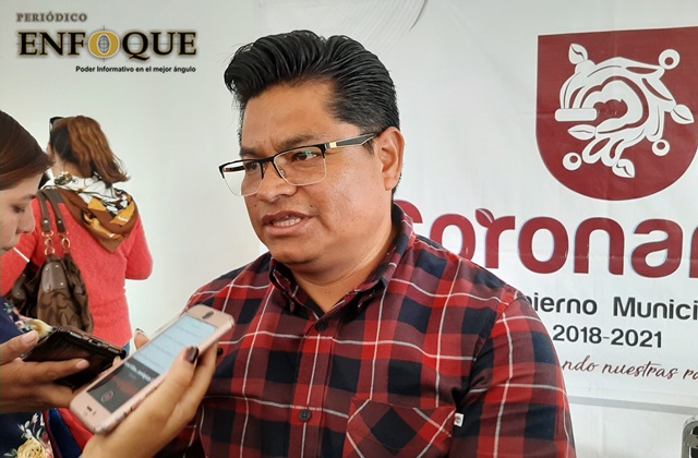 Foto: Omar Sánchez Darán más de 3 mil chamarras a personas de la tercera edad de Coronango